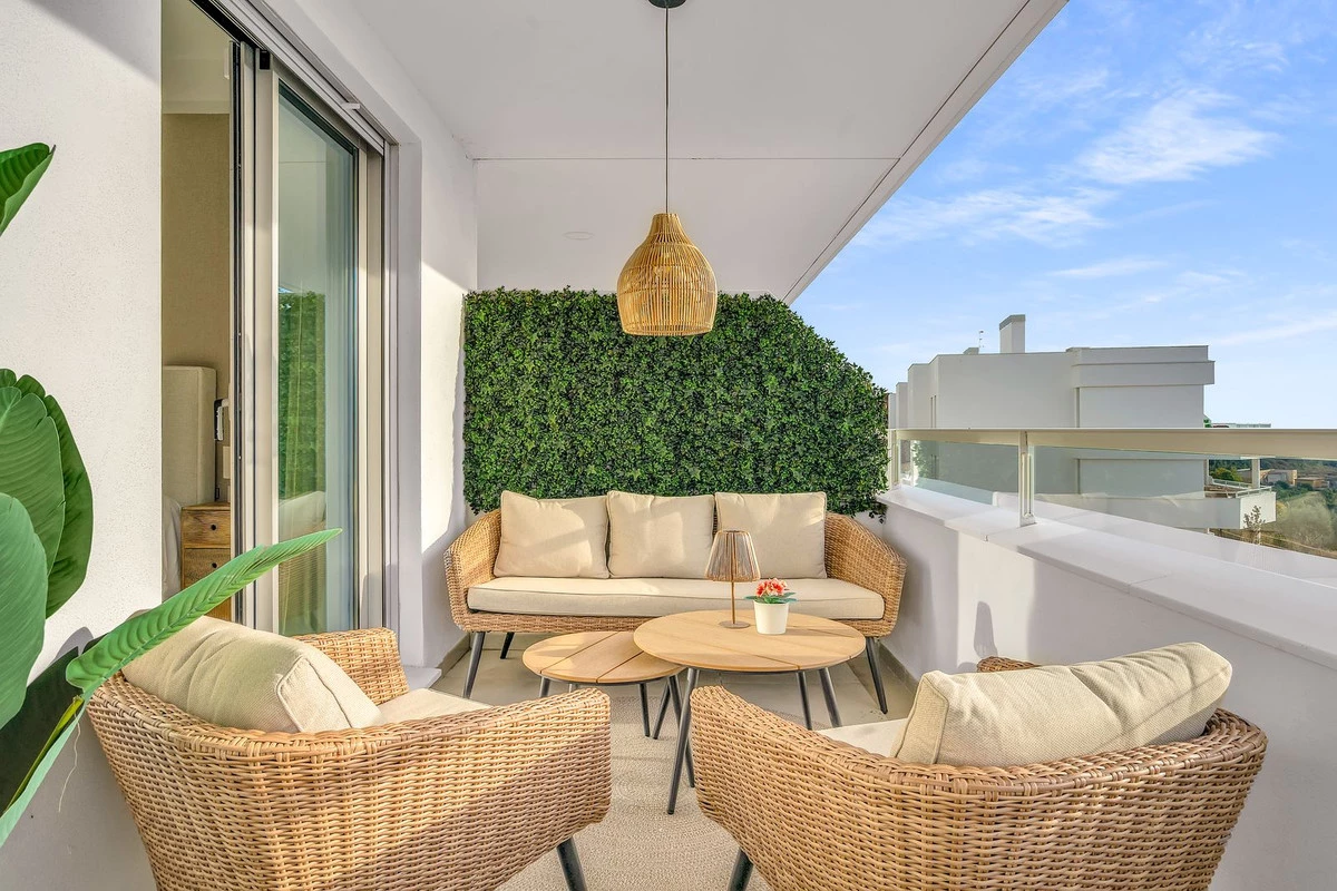 2-5bd7b9d04b45e33852eaf0ec6670150d