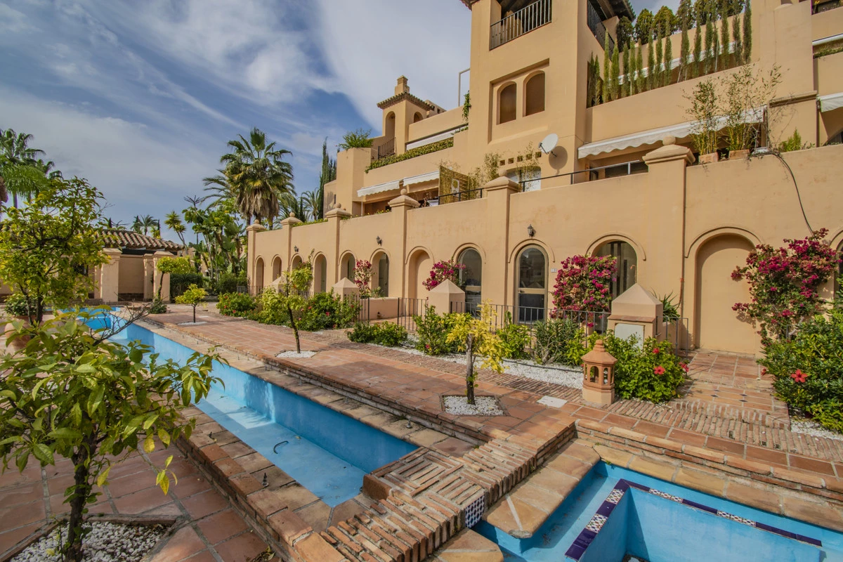 3-e898b2bb2a2fdfd06d2c39894dce8316