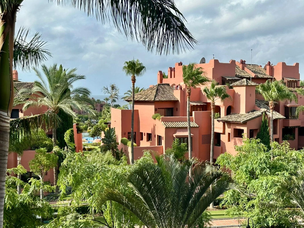 2-5bd7b9d04b45e33852eaf0ec6670150d