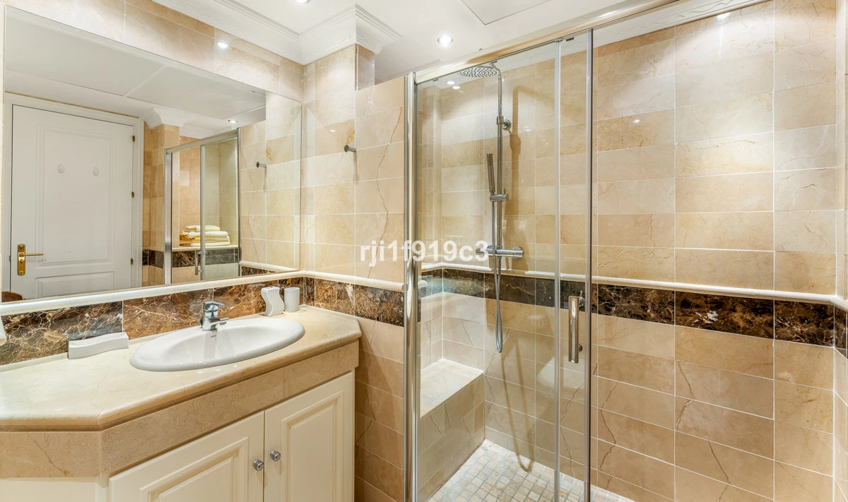 7-aa4cc561180b369757c0bb4af9886cd3