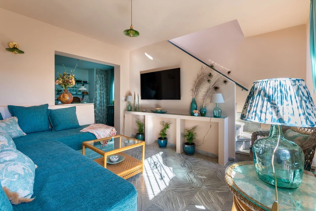 8-e64a9055bba3e77ac8aca3b893cdf826