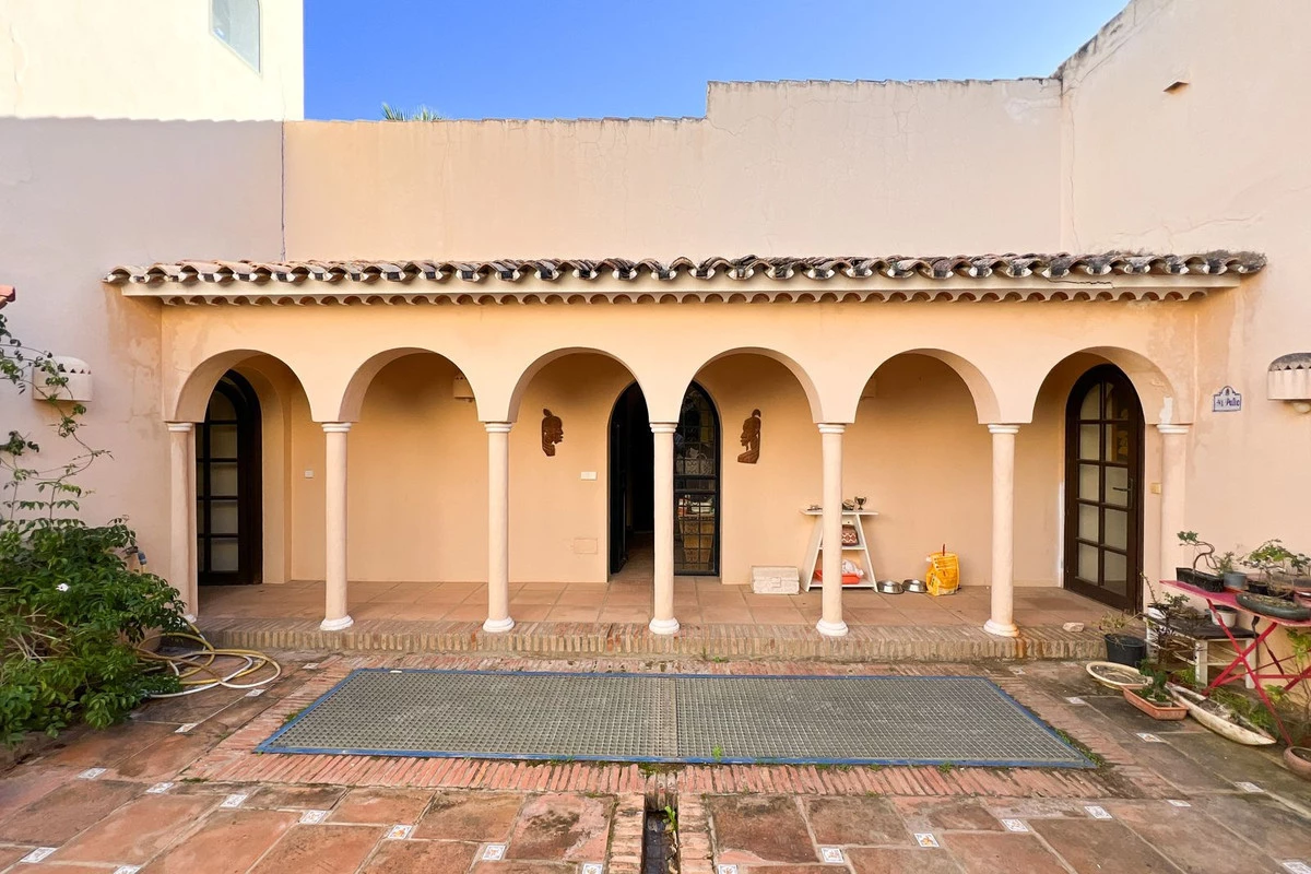 4-c23c0f86247804fa50226aecd8b0b2c8