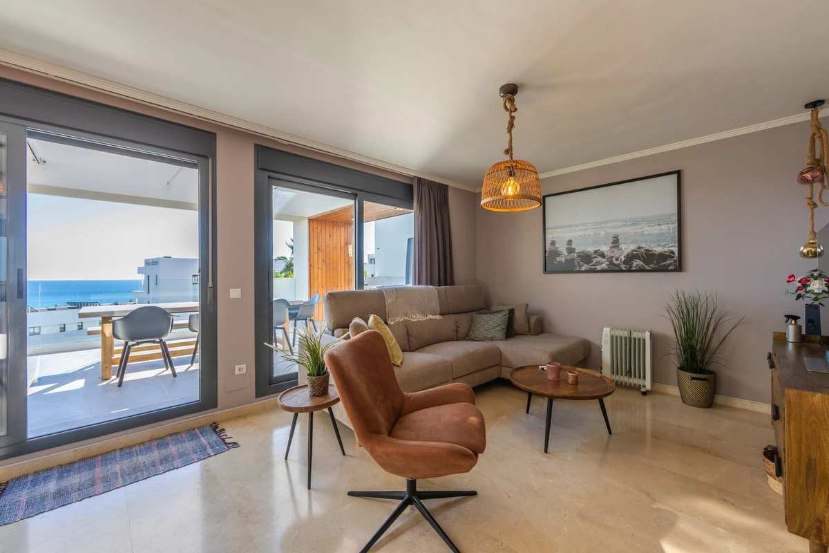 8-e64a9055bba3e77ac8aca3b893cdf826