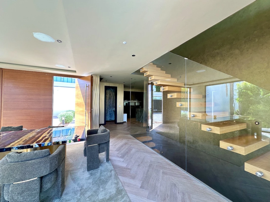 7-aa4cc561180b369757c0bb4af9886cd3