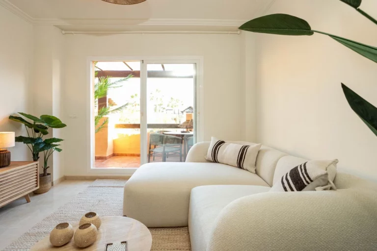 R5245246 | Middle Floor Apartment in Casares – € 295,000 – 2 beds, 2 baths