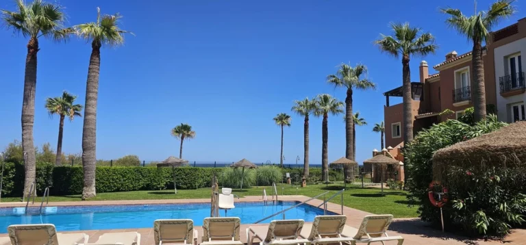 R5127403 | Ground Floor Apartment in Casares Playa – € 516,000 – 2 beds, 2 baths