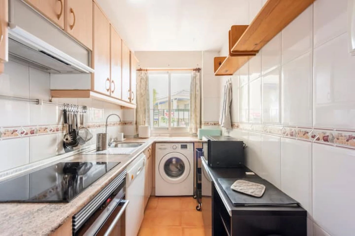 8-e64a9055bba3e77ac8aca3b893cdf826