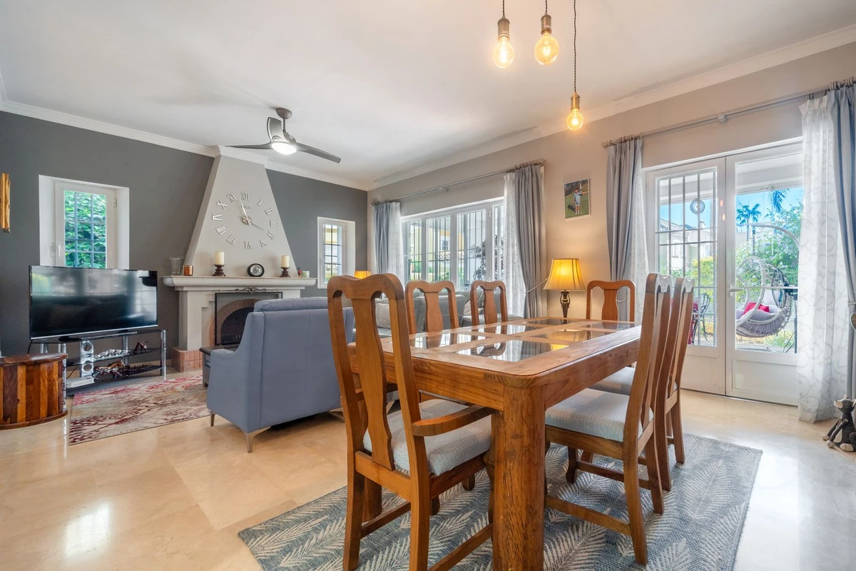 3-e898b2bb2a2fdfd06d2c39894dce8316