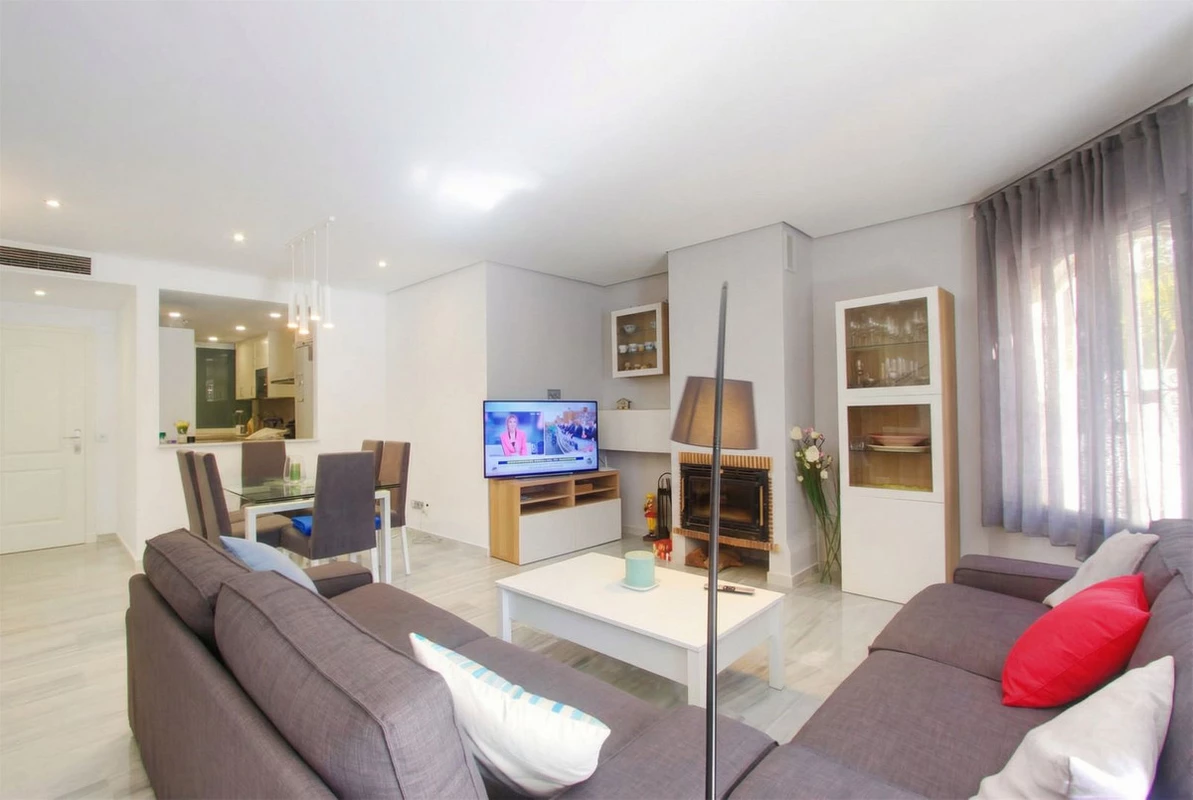 4-c23c0f86247804fa50226aecd8b0b2c8