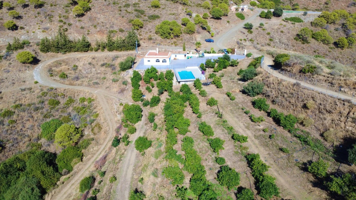 2-5bd7b9d04b45e33852eaf0ec6670150d