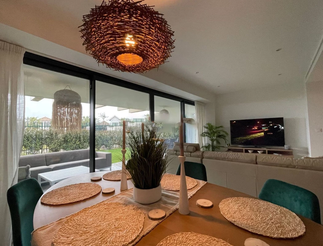 8-e64a9055bba3e77ac8aca3b893cdf826