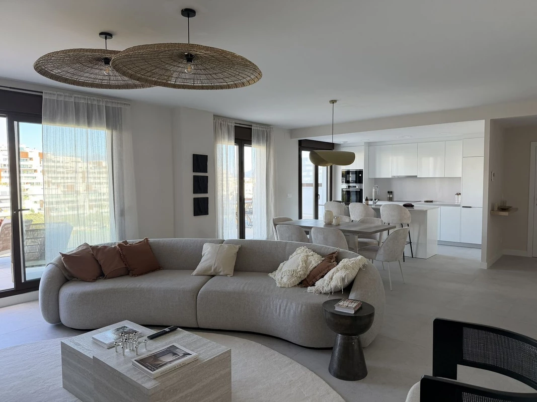 2-5bd7b9d04b45e33852eaf0ec6670150d