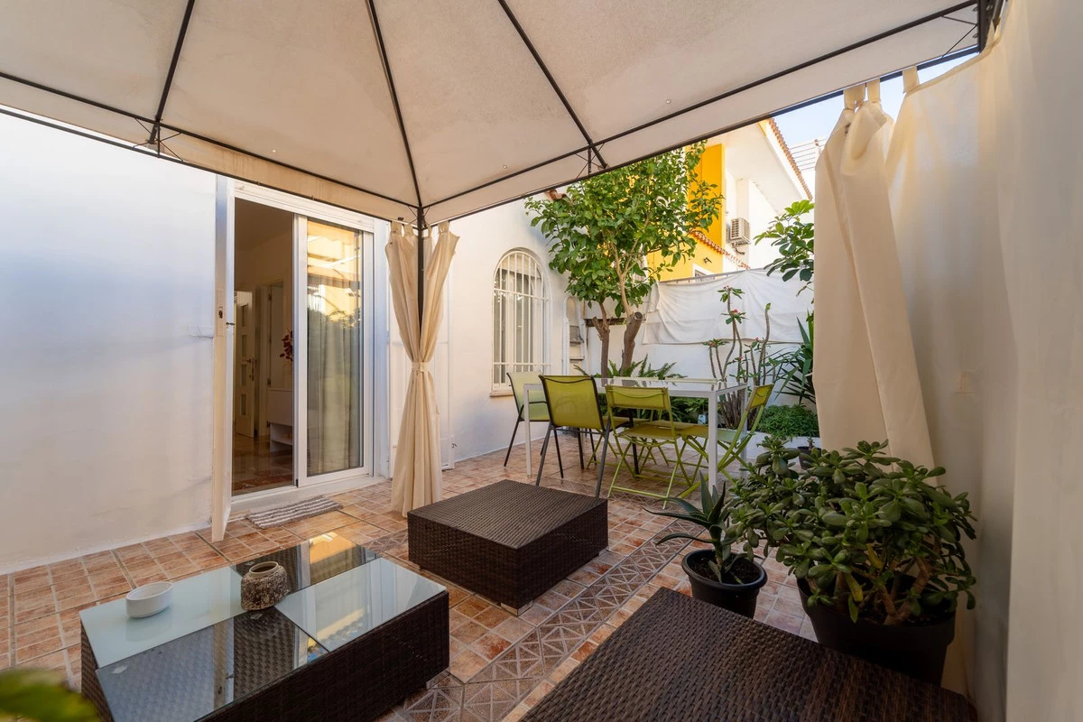 8-e64a9055bba3e77ac8aca3b893cdf826