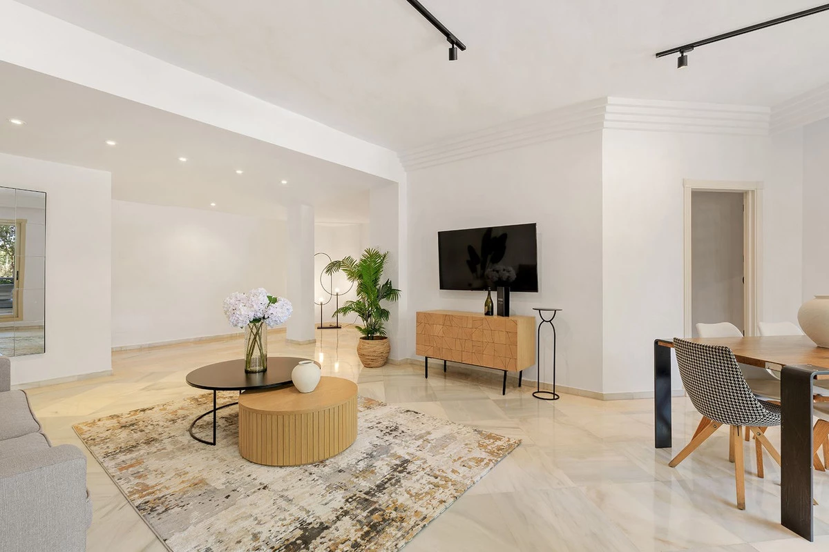 2-5bd7b9d04b45e33852eaf0ec6670150d