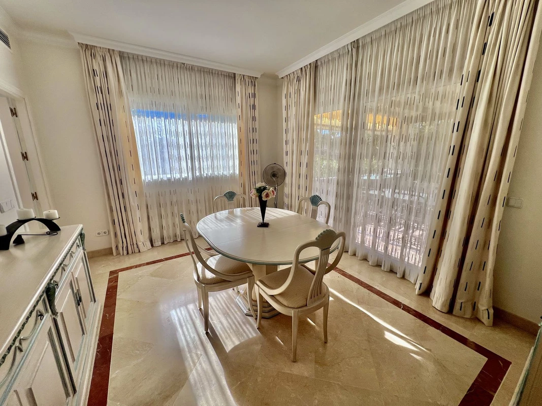 7-aa4cc561180b369757c0bb4af9886cd3