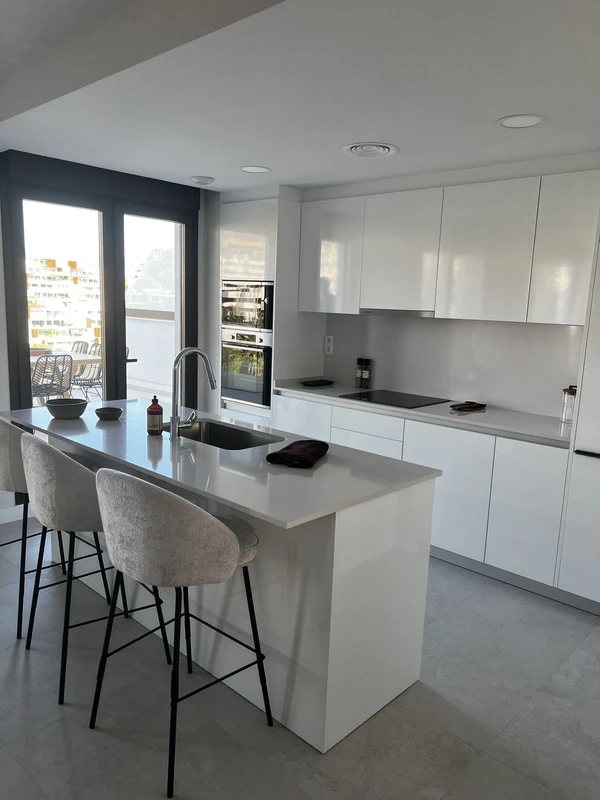 8-e64a9055bba3e77ac8aca3b893cdf826