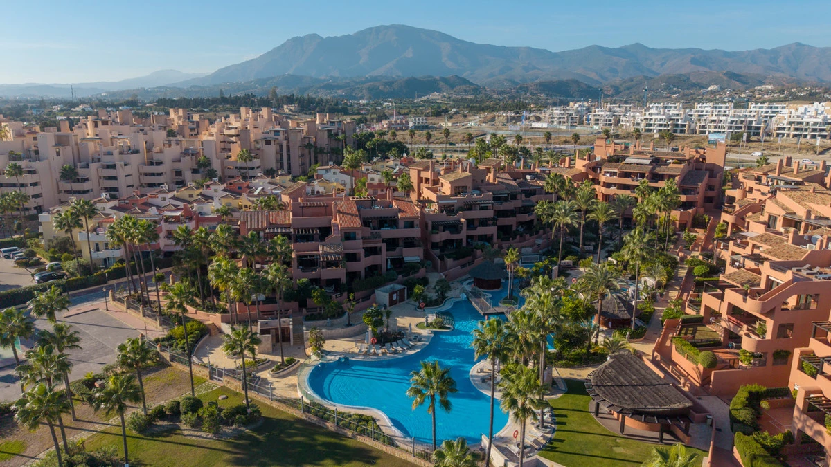 2-5bd7b9d04b45e33852eaf0ec6670150d