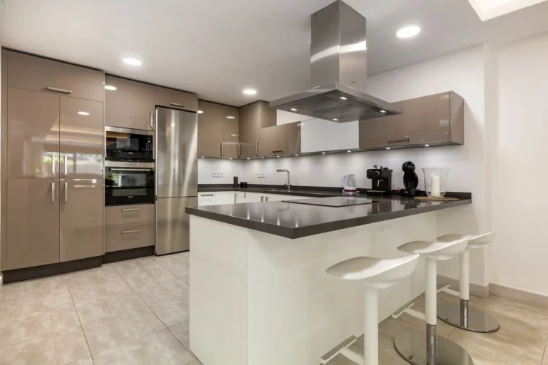 1-7980e48d732b6fc85c14b43b94d2aa54