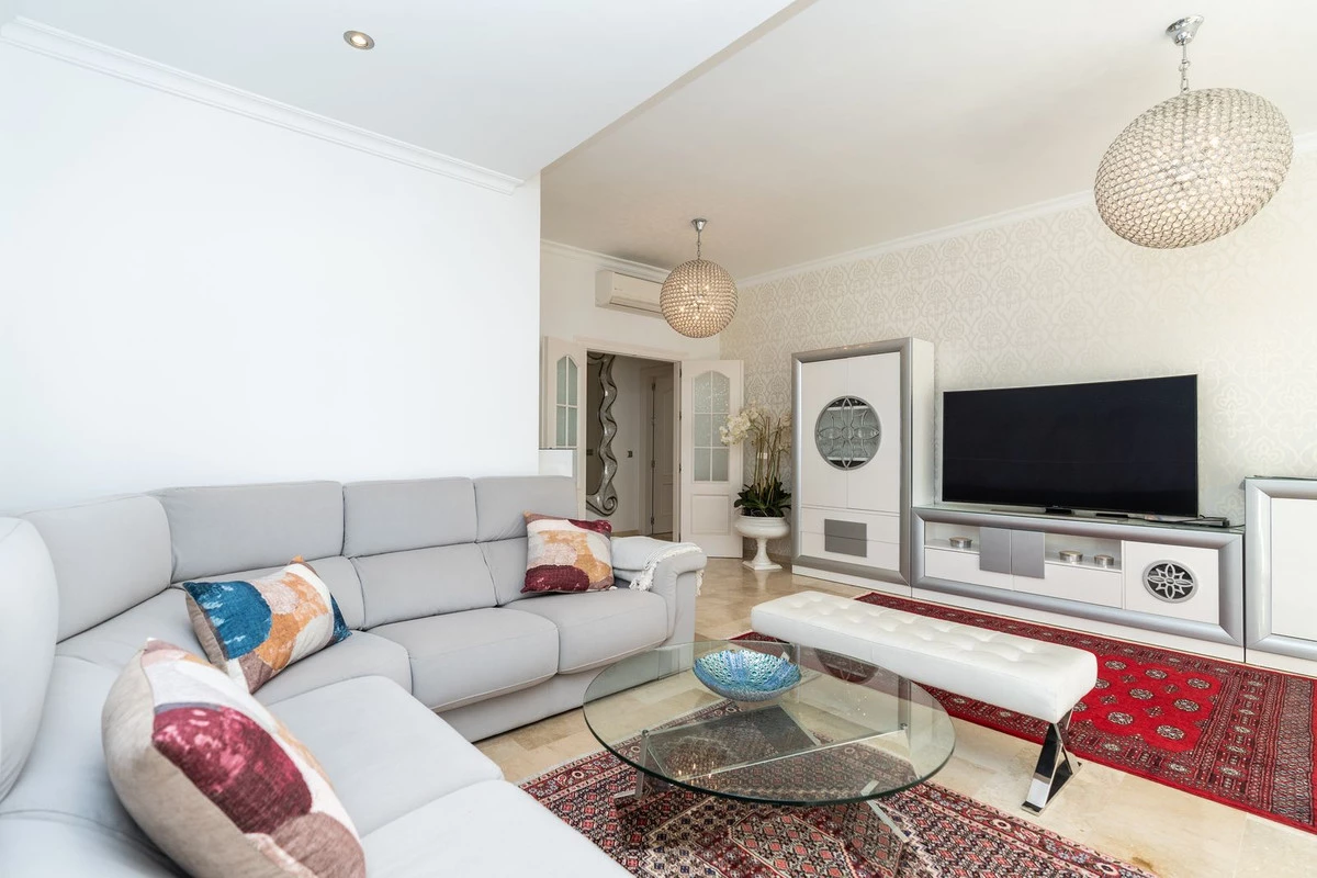 7-aa4cc561180b369757c0bb4af9886cd3