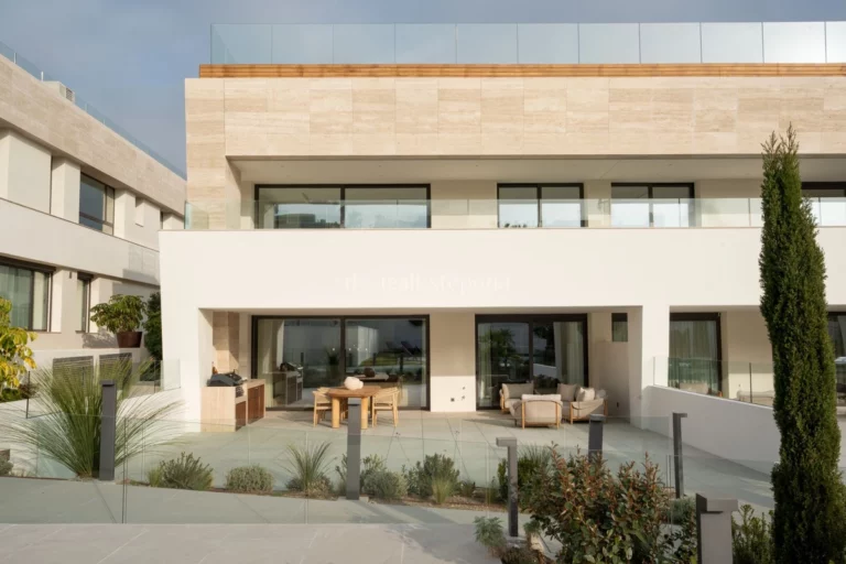 CIMA-00270P | Ground Floor Duplex in Marbella Golden Mile – € 4,500,000 – 4 beds, 4 baths