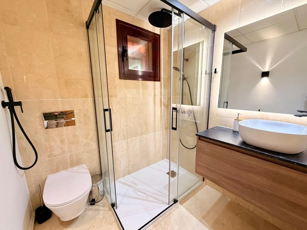 7-aa4cc561180b369757c0bb4af9886cd3