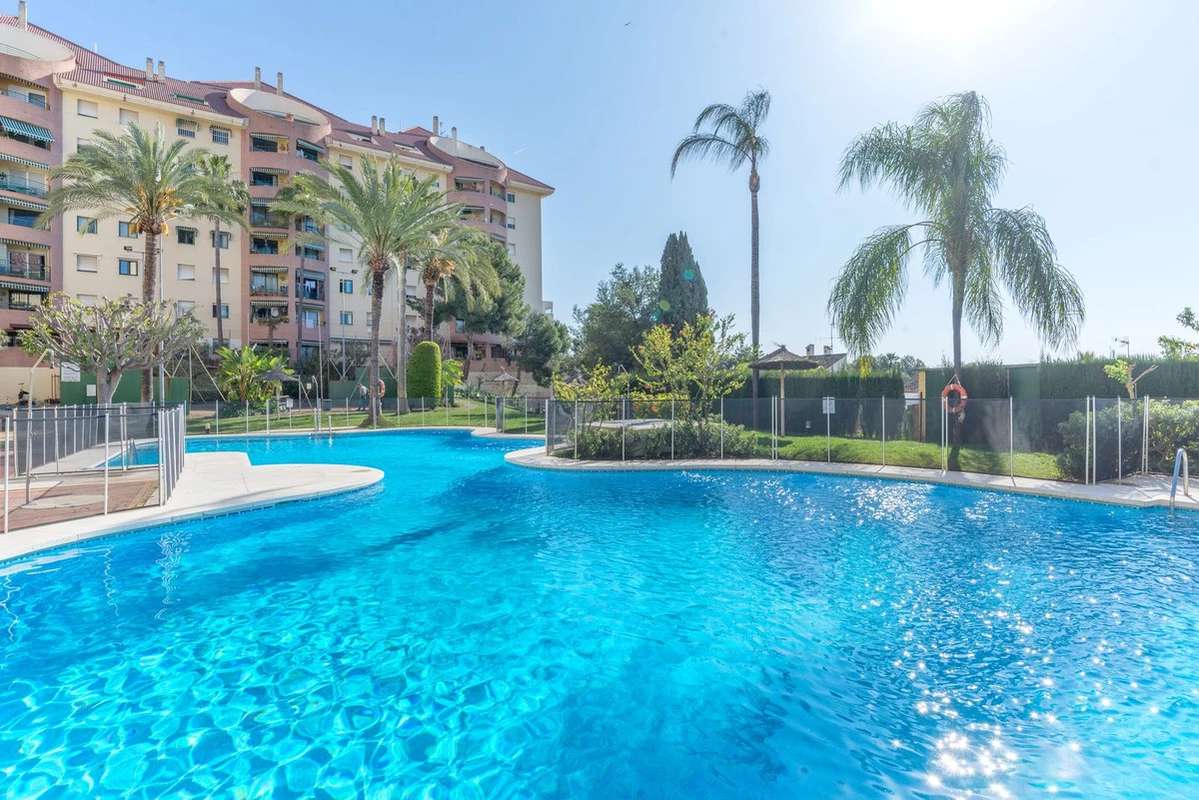 2-5bd7b9d04b45e33852eaf0ec6670150d