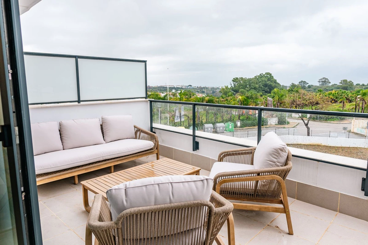 2-5bd7b9d04b45e33852eaf0ec6670150d