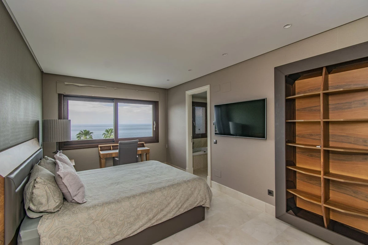 9-467d0cee5b725f3ef65f102a0c2e69c0