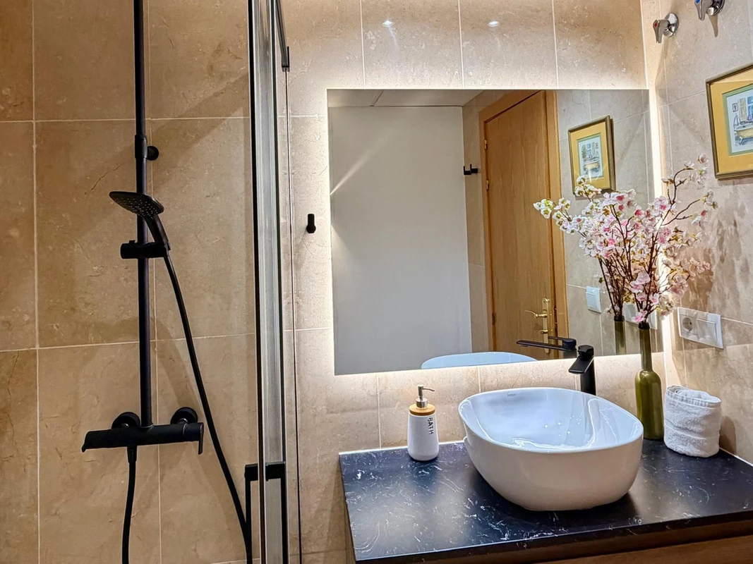 8-e64a9055bba3e77ac8aca3b893cdf826