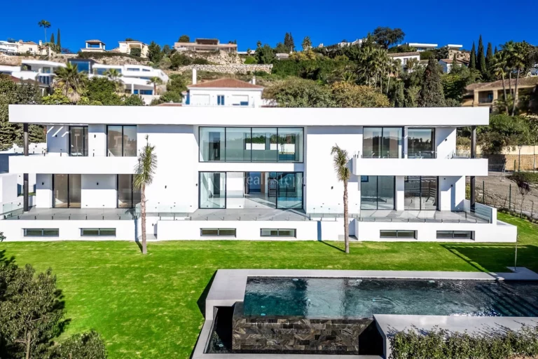 5331HFV | Villa in Benahavis – € 3,990,000 – 6 beds, 8 baths