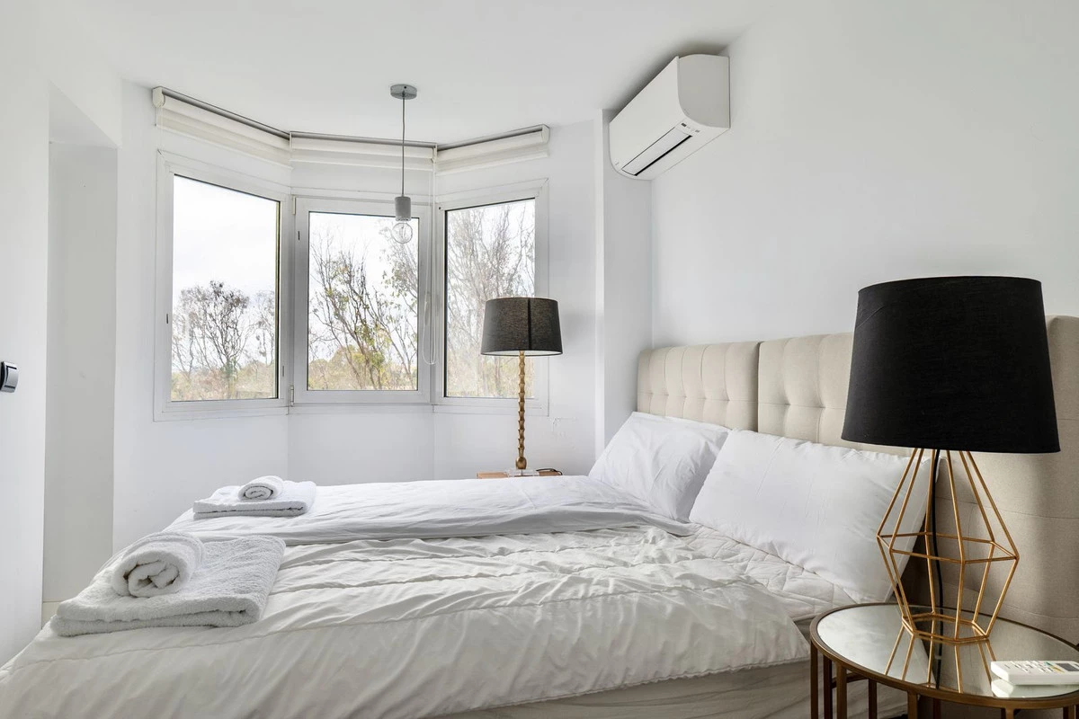 8-e64a9055bba3e77ac8aca3b893cdf826