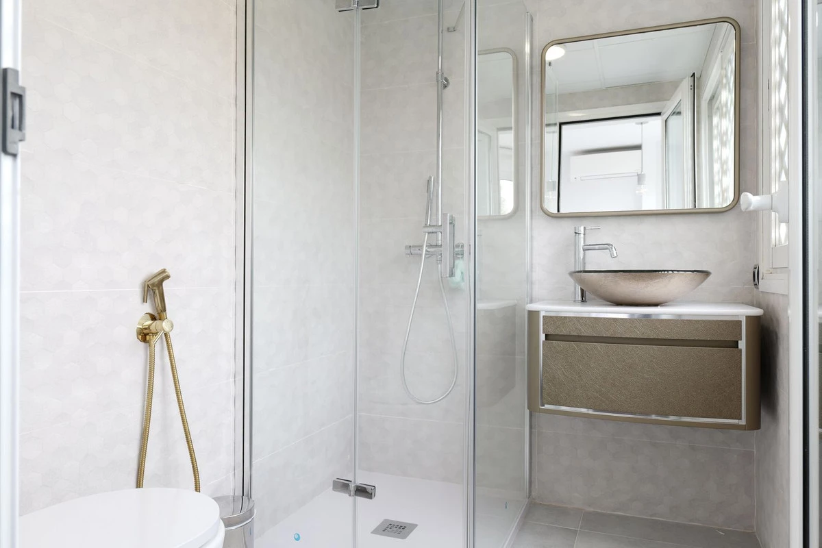 9-467d0cee5b725f3ef65f102a0c2e69c0