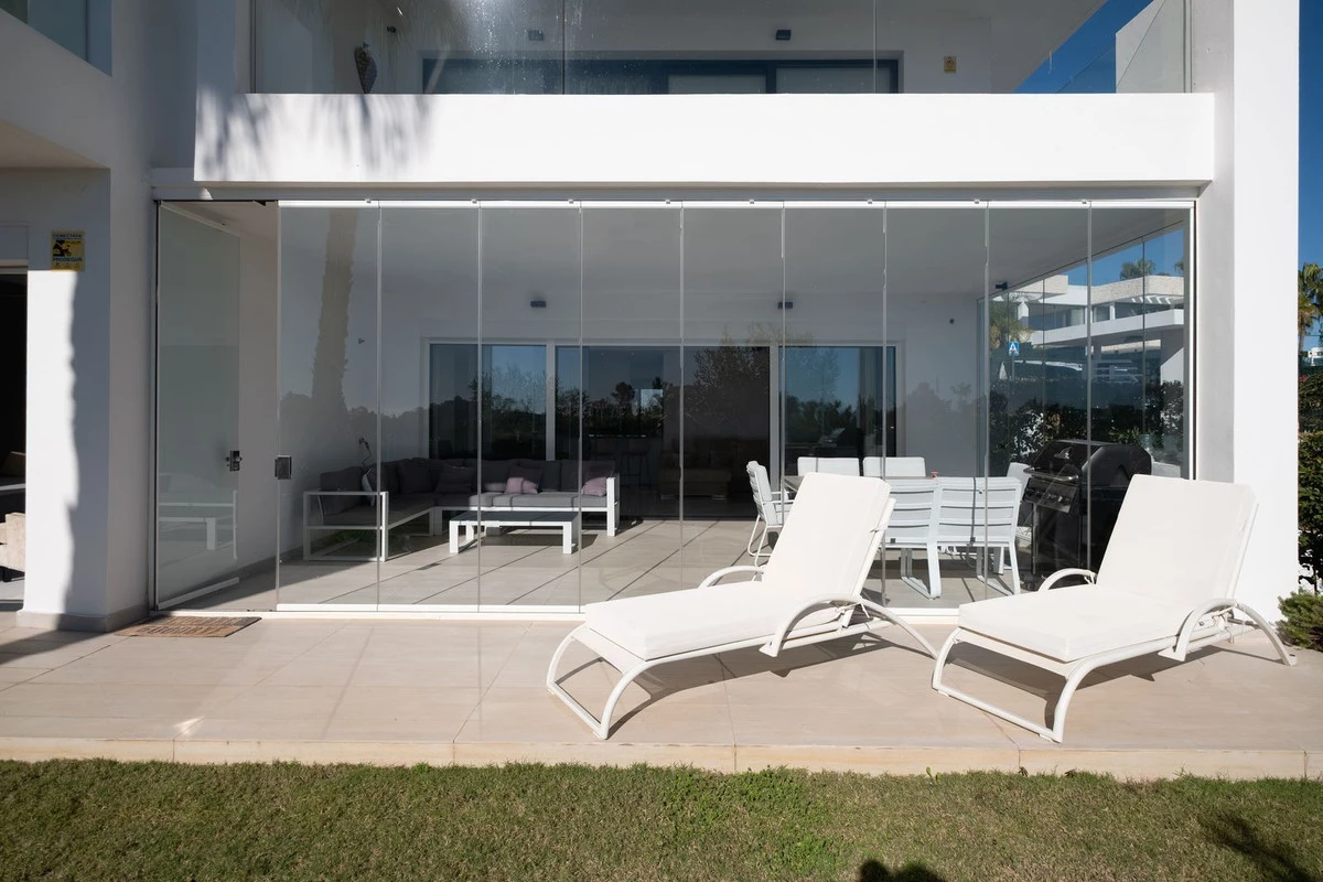 8-e64a9055bba3e77ac8aca3b893cdf826