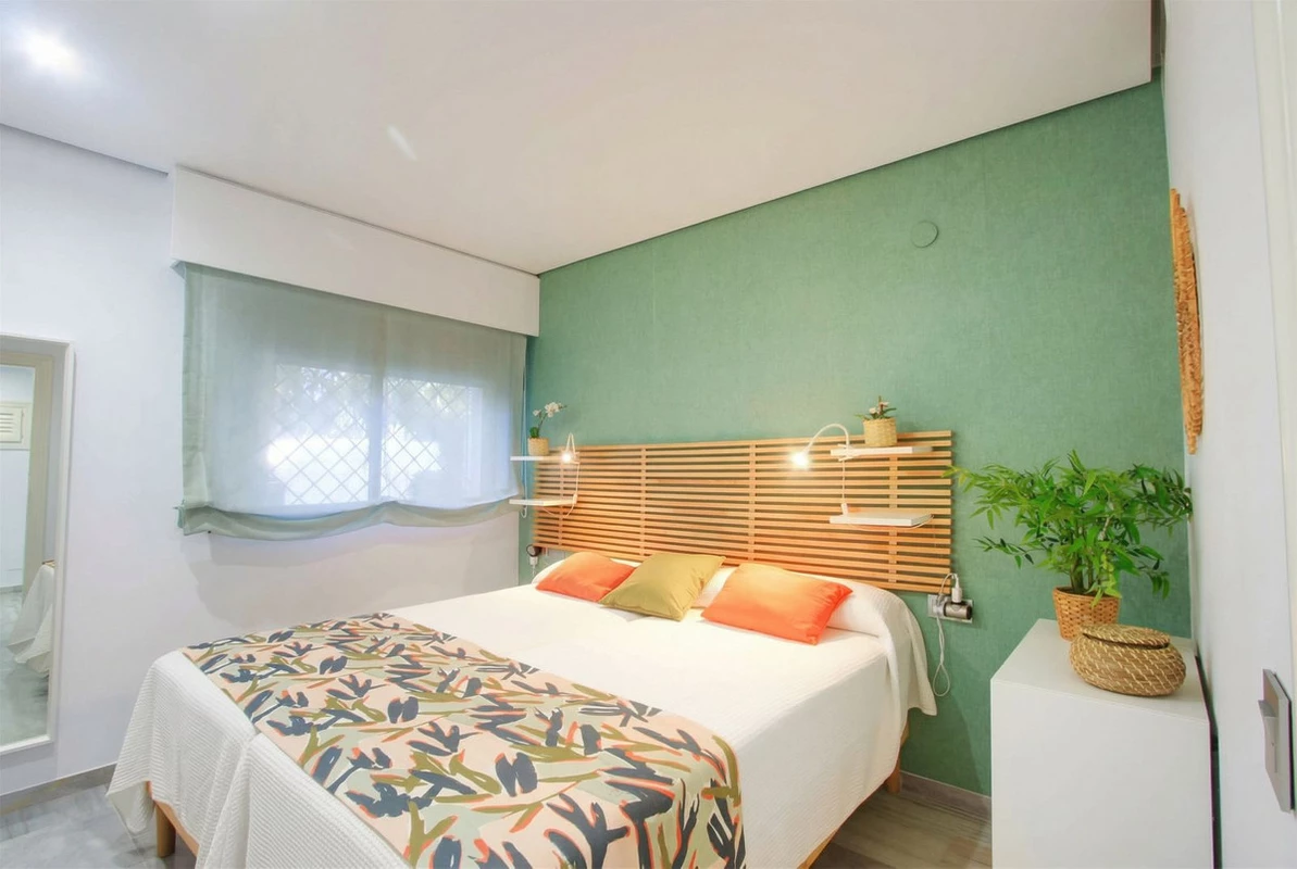 8-e64a9055bba3e77ac8aca3b893cdf826