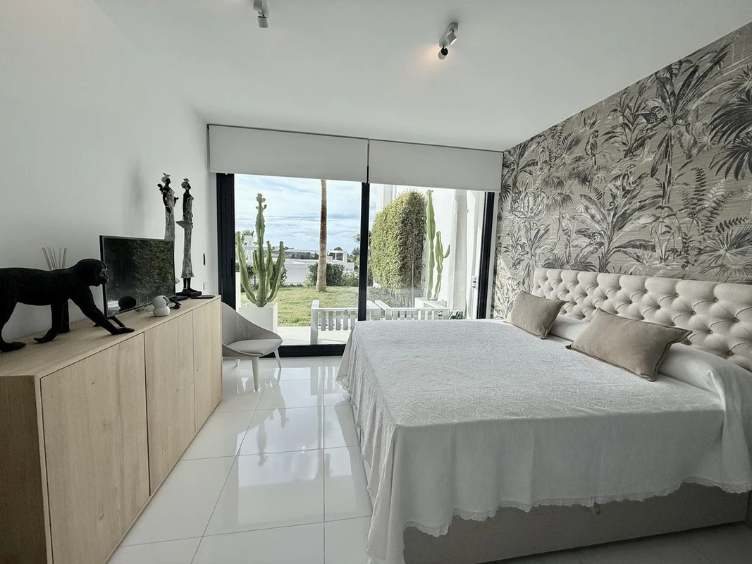 8-e64a9055bba3e77ac8aca3b893cdf826