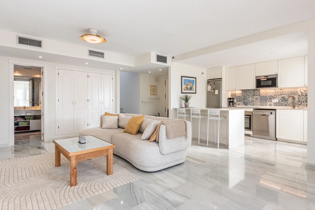 7-aa4cc561180b369757c0bb4af9886cd3