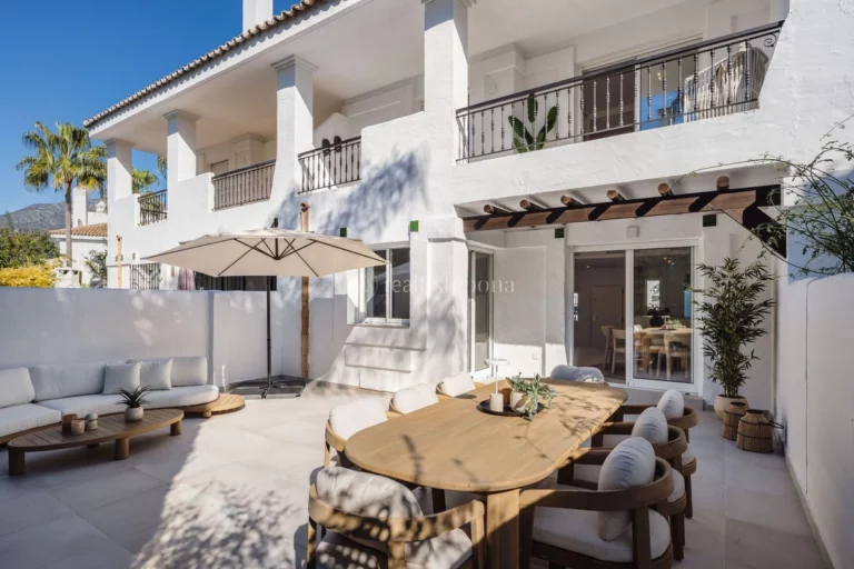 EPK-01686 | Town House in Nueva Andalucia – € 939,000 – 3 beds, 3 baths