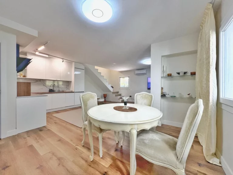 1-7980e48d732b6fc85c14b43b94d2aa54