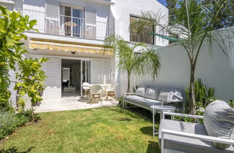 885-00505P | Town House in Nueva Andalucia – € 599,000 – 3 beds, 2 baths