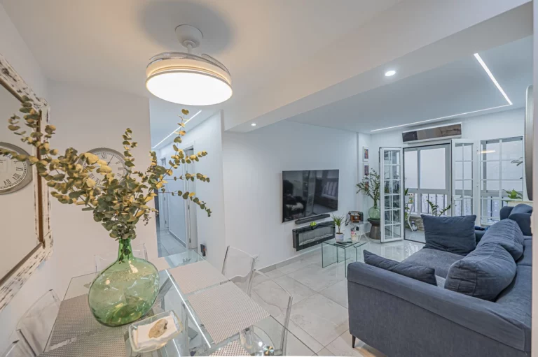 1-7980e48d732b6fc85c14b43b94d2aa54