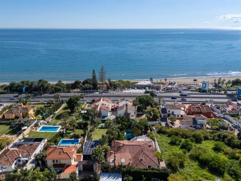 361-11701P-DUP | Villa in Marbella East – € 1,550,000 – 6 beds, 5 baths