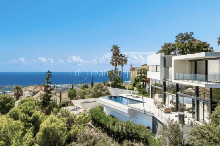 BLXR-1031 | Villa in Marbella – € 3,995,000 – 4 beds, 5 baths