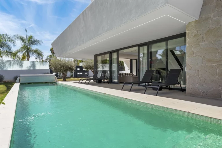 855-00109P | House in Nueva Andalucia – € 3,390,000 – 5 beds, 5 baths