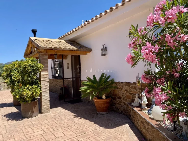 4S-420-01131-A5 | Country House in Estepona – € 750,000 – 3 beds, 2 baths