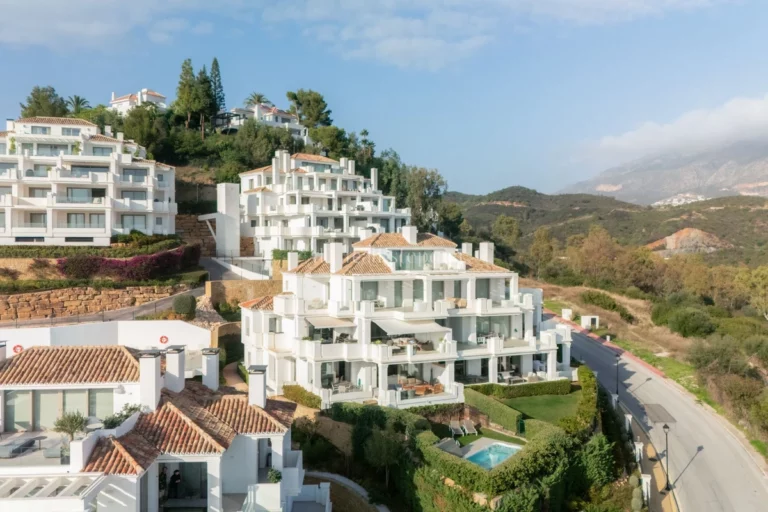 1042-00001P | Apartment in Nueva Andalucia – € 1,695,000 – 3 beds, 3 baths