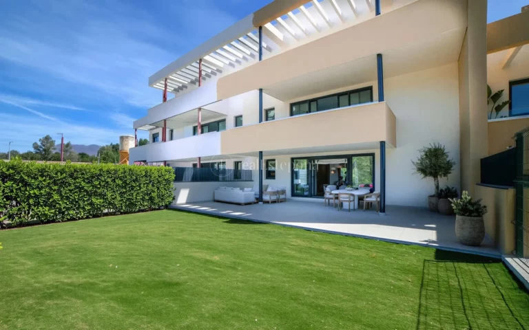 BSH-10C | Apartment in Casares – € 463,000 – 3 beds, 2 baths