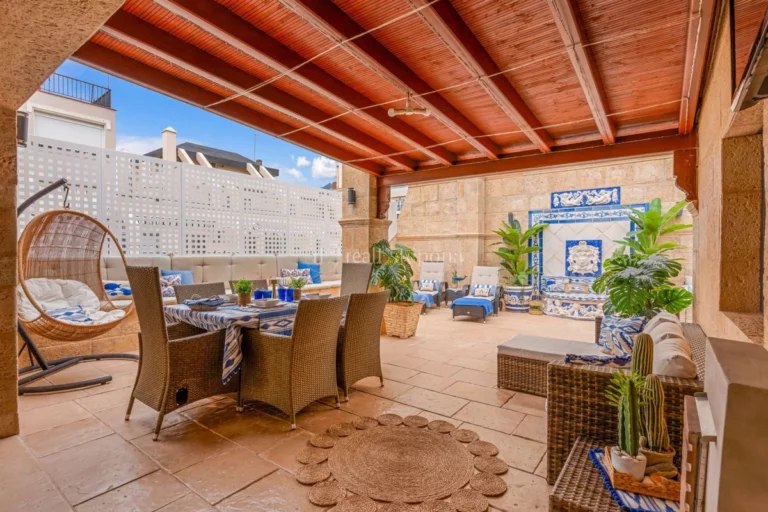 361-13412P | Penthouse in Marbella – € 1,295,000 – 3 beds, 2 baths
