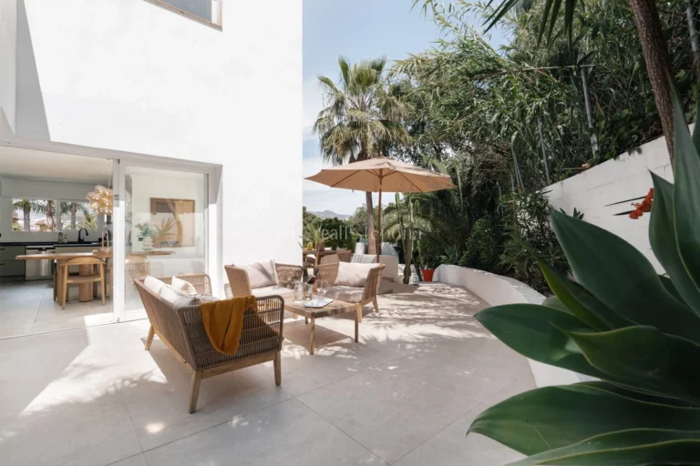361-13142P | Semi Detached House in Estepona – € 789,000 – 4 beds, 4 baths