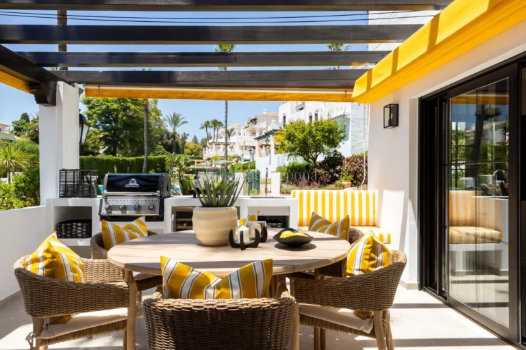 145622 | Apartment in Nueva Andalucia – € 1,349,000 – 3 beds, 2 baths