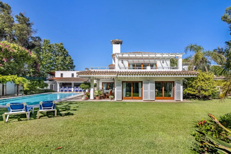 437-01555P | Chalet in Estepona – € 2,400,000 – 5 beds, 4 baths